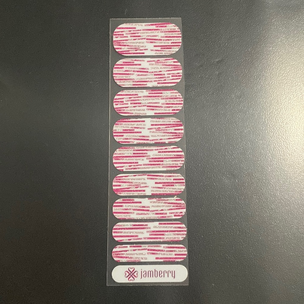 ✨5 for $20✨ Jamberry half sheet On Holiday Twist